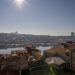 Апартаменты в историческом здании в центре Порту с видом на реку и на площадь - золотая виза Португалии